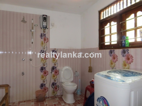 Cozy Two Bedroom house in Hikkaduwa
