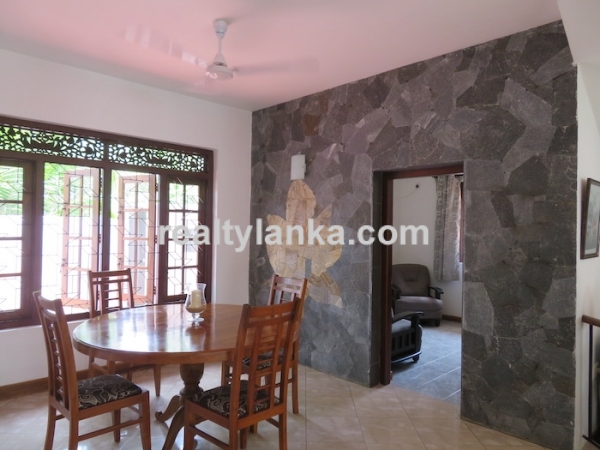 2 Houses With A Pool In Balapitiya