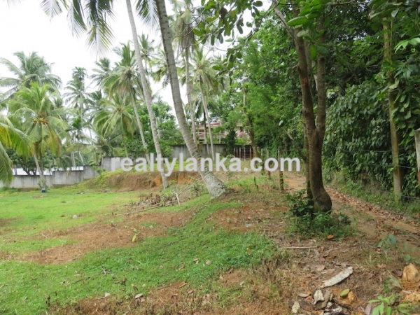 123 Perches Land Facing Koggala River